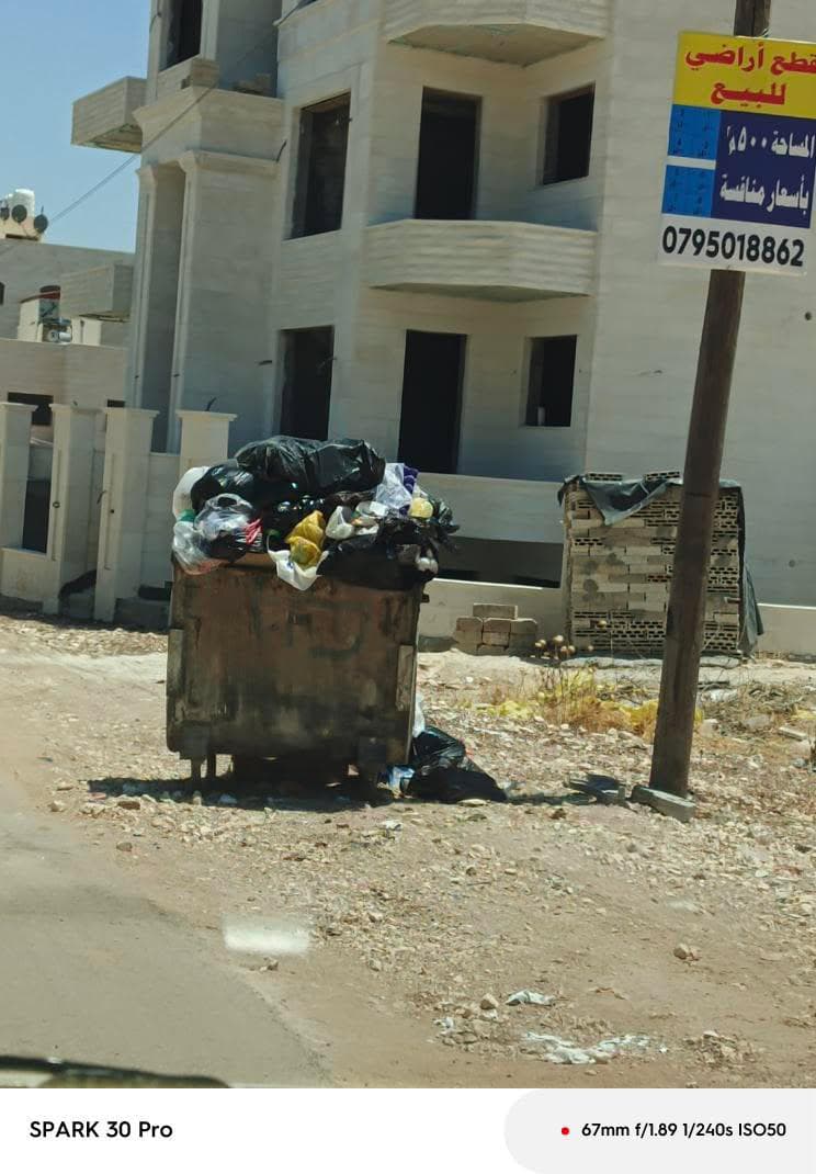 عاجل | بالفيديو والصور .. تراكم النفايات في المقابلين .. هل تعاني "ضاغطات" الأمانة من مشاكل ؟
