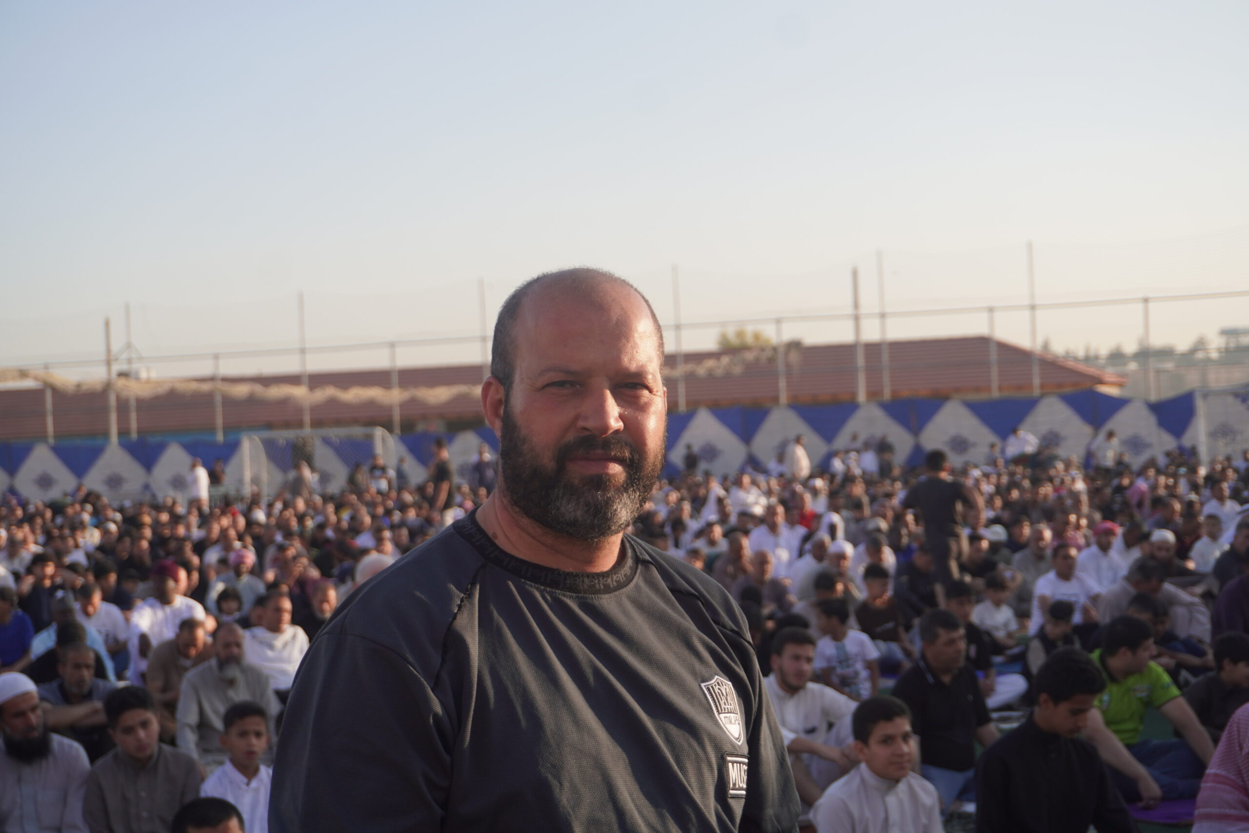 فرحة العيد تملأ الساحات.. المصلّون يؤدّون صلاة عيد الأضحى في أجواء روحانية وإيمانية (صور)