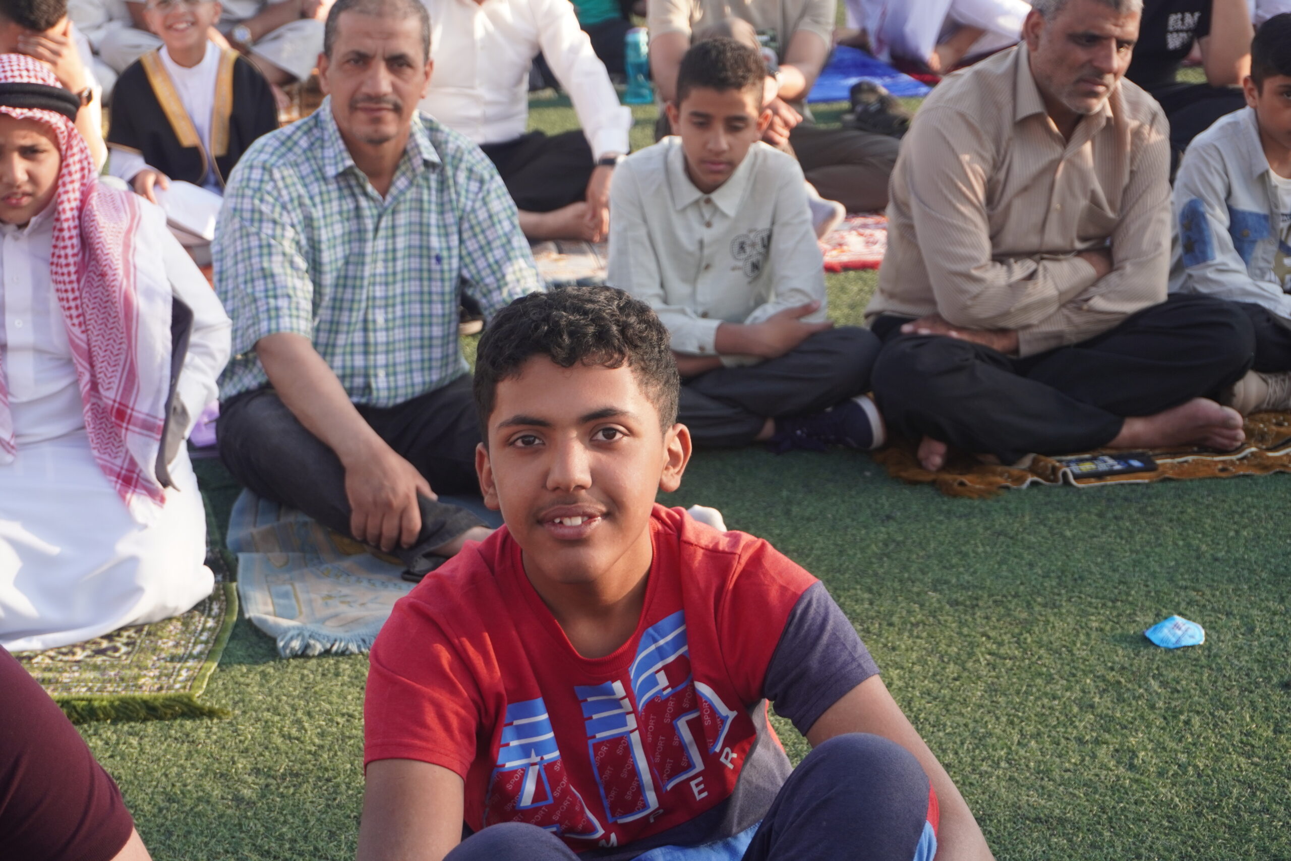 فرحة العيد تملأ الساحات.. المصلّون يؤدّون صلاة عيد الأضحى في أجواء روحانية وإيمانية (صور)