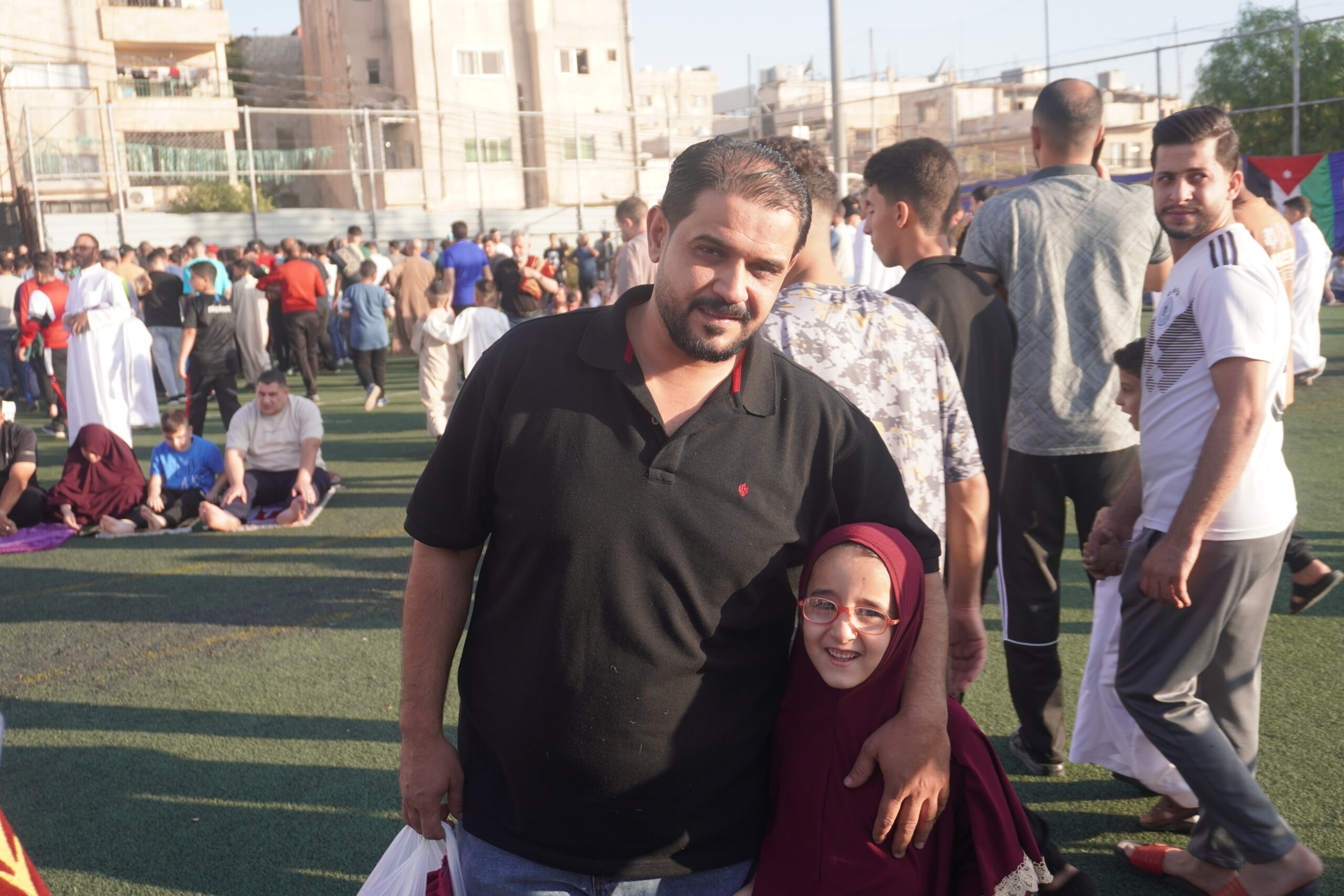 فرحة العيد تملأ الساحات.. المصلّون يؤدّون صلاة عيد الأضحى في أجواء روحانية وإيمانية (صور)