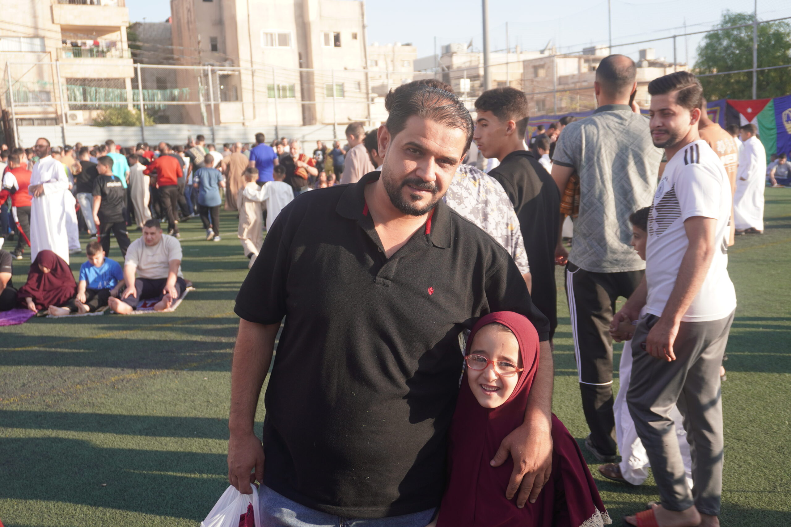 فرحة العيد تملأ الساحات.. المصلّون يؤدّون صلاة عيد الأضحى في أجواء روحانية وإيمانية (صور)