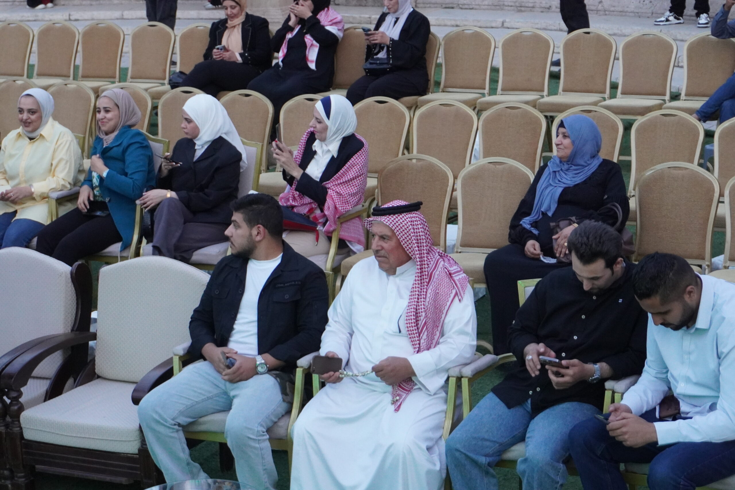 صور وفيديو.. العيسوي يرعى احتفالاً جماهيريا حاشدا بالمدرج الروماني