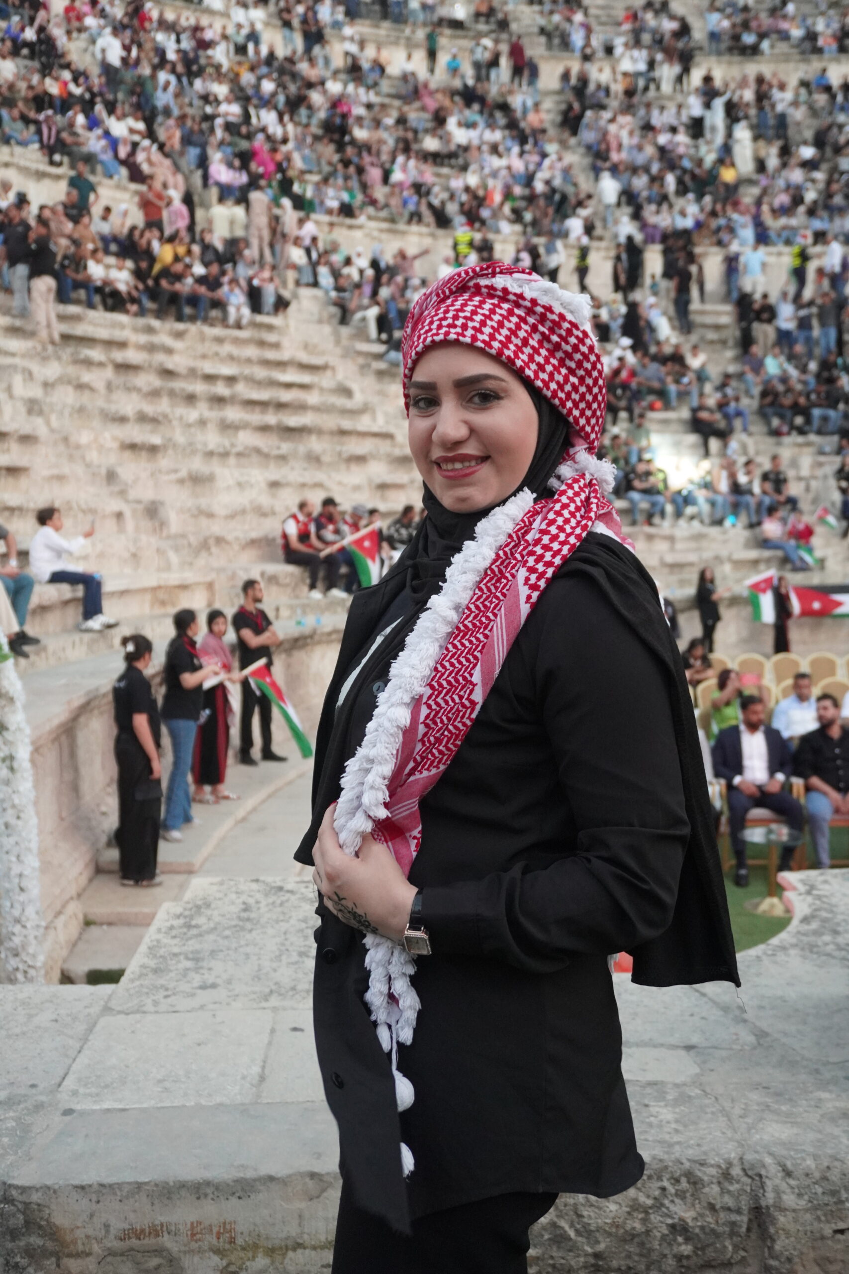 صور وفيديو.. العيسوي يرعى احتفالاً جماهيريا حاشدا بالمدرج الروماني
