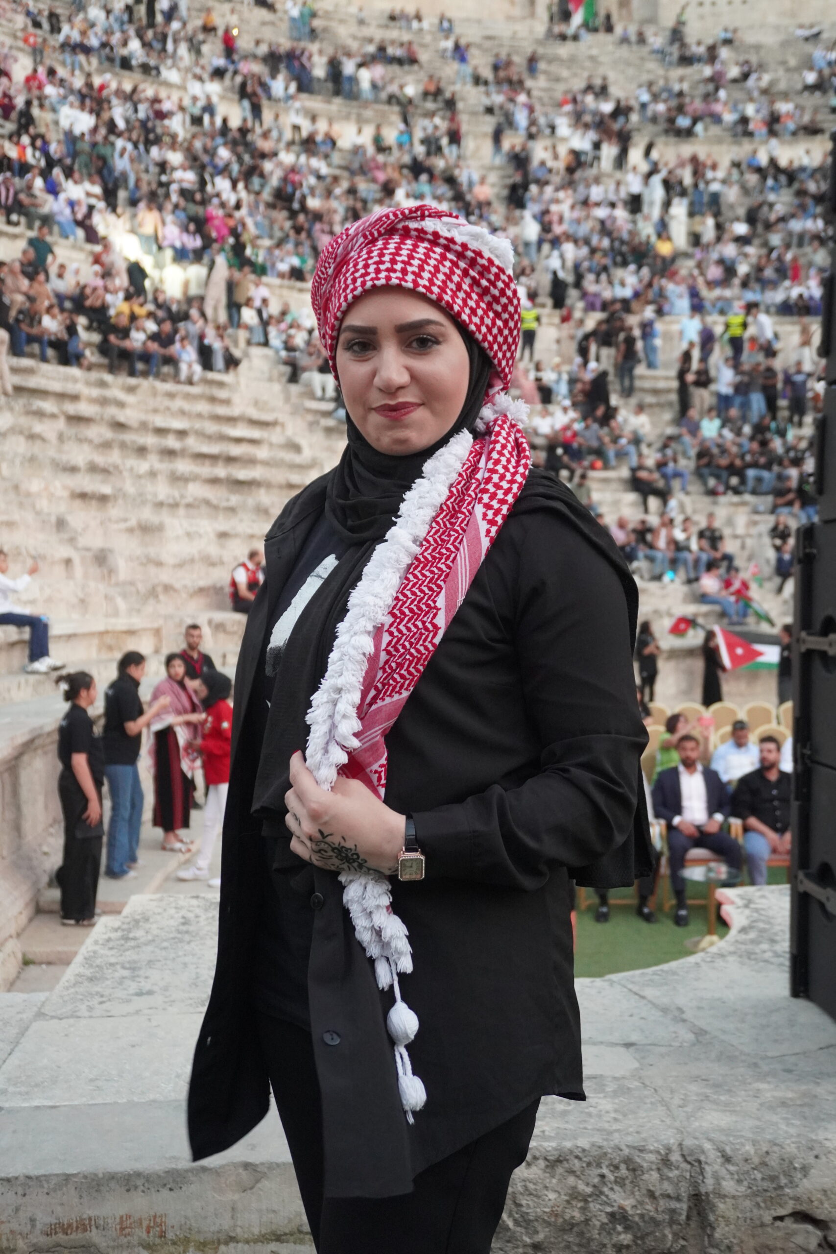 صور وفيديو.. العيسوي يرعى احتفالاً جماهيريا حاشدا بالمدرج الروماني