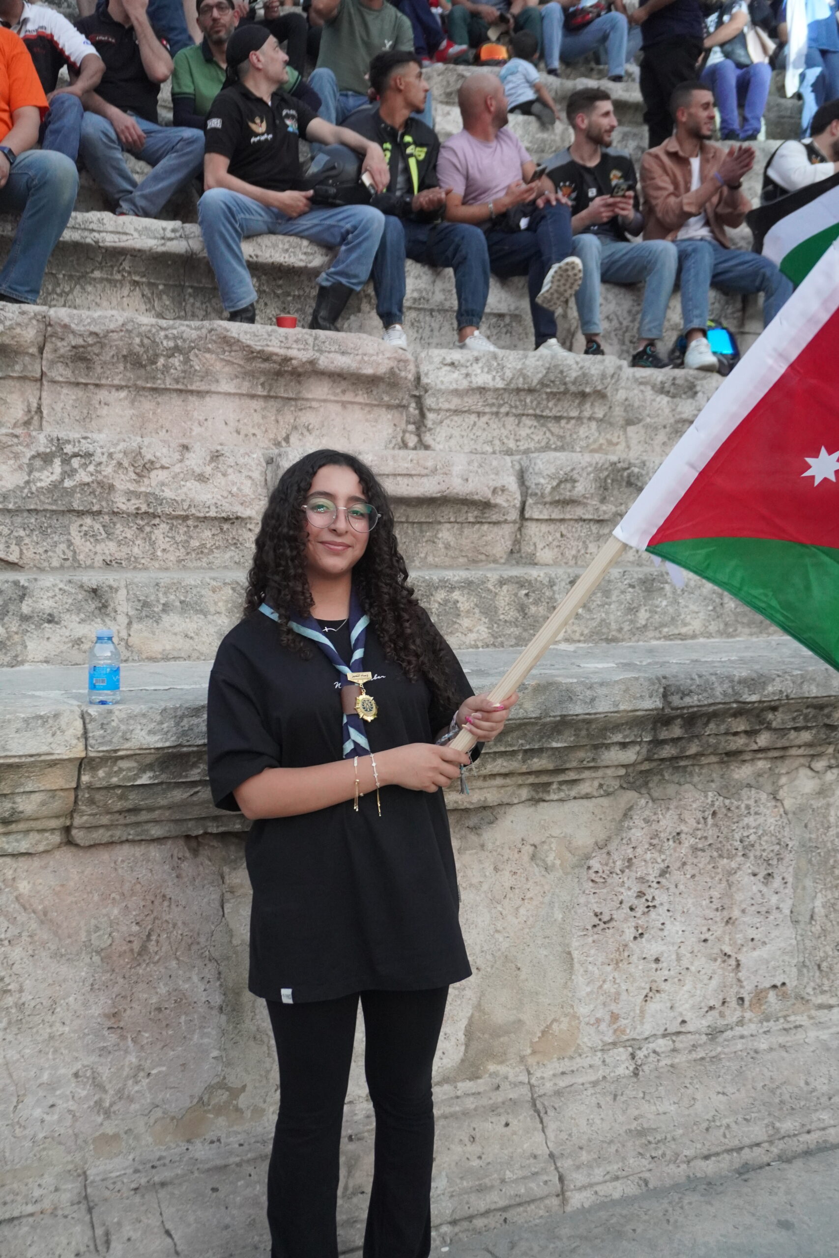 صور وفيديو.. العيسوي يرعى احتفالاً جماهيريا حاشدا بالمدرج الروماني