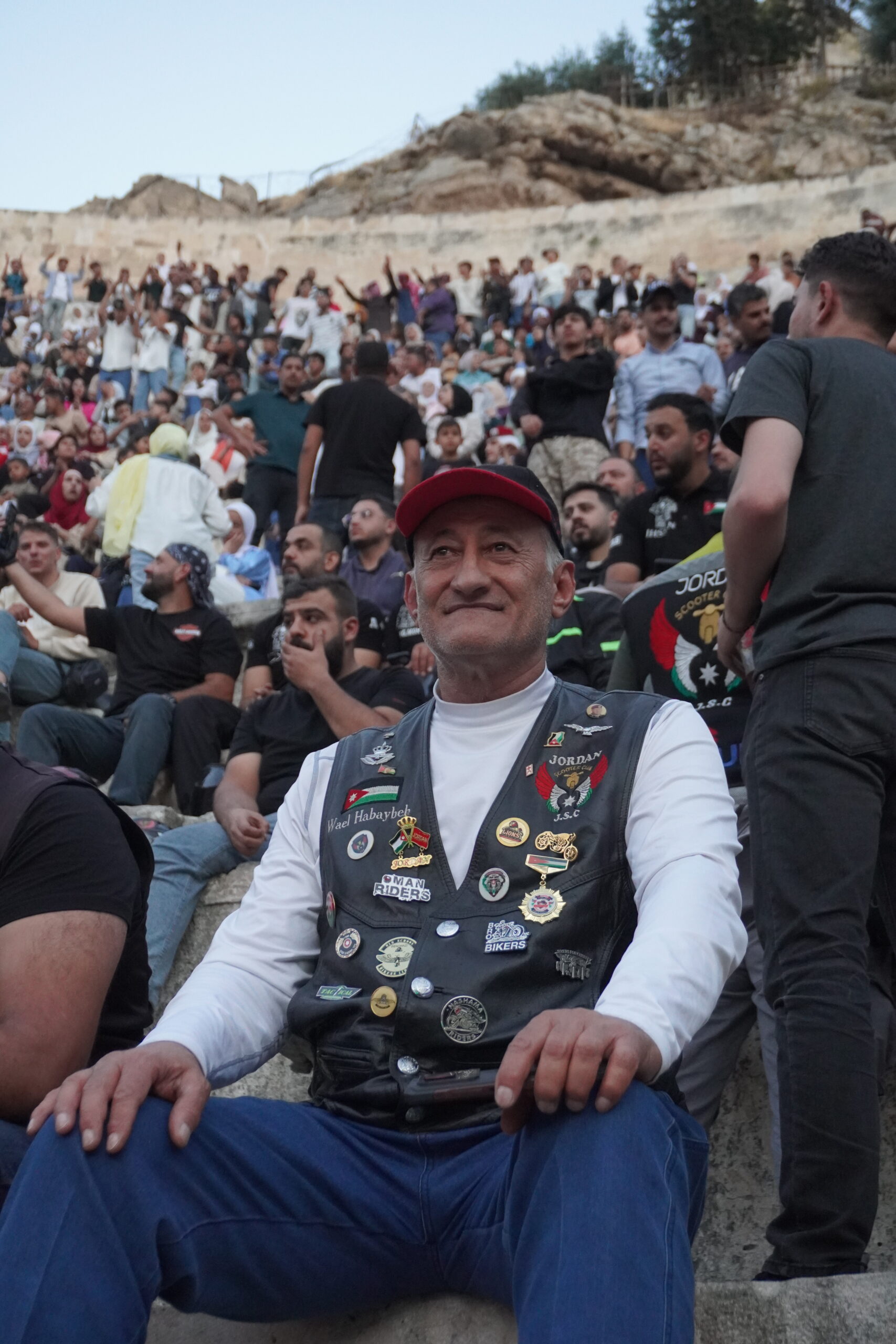 صور وفيديو.. العيسوي يرعى احتفالاً جماهيريا حاشدا بالمدرج الروماني