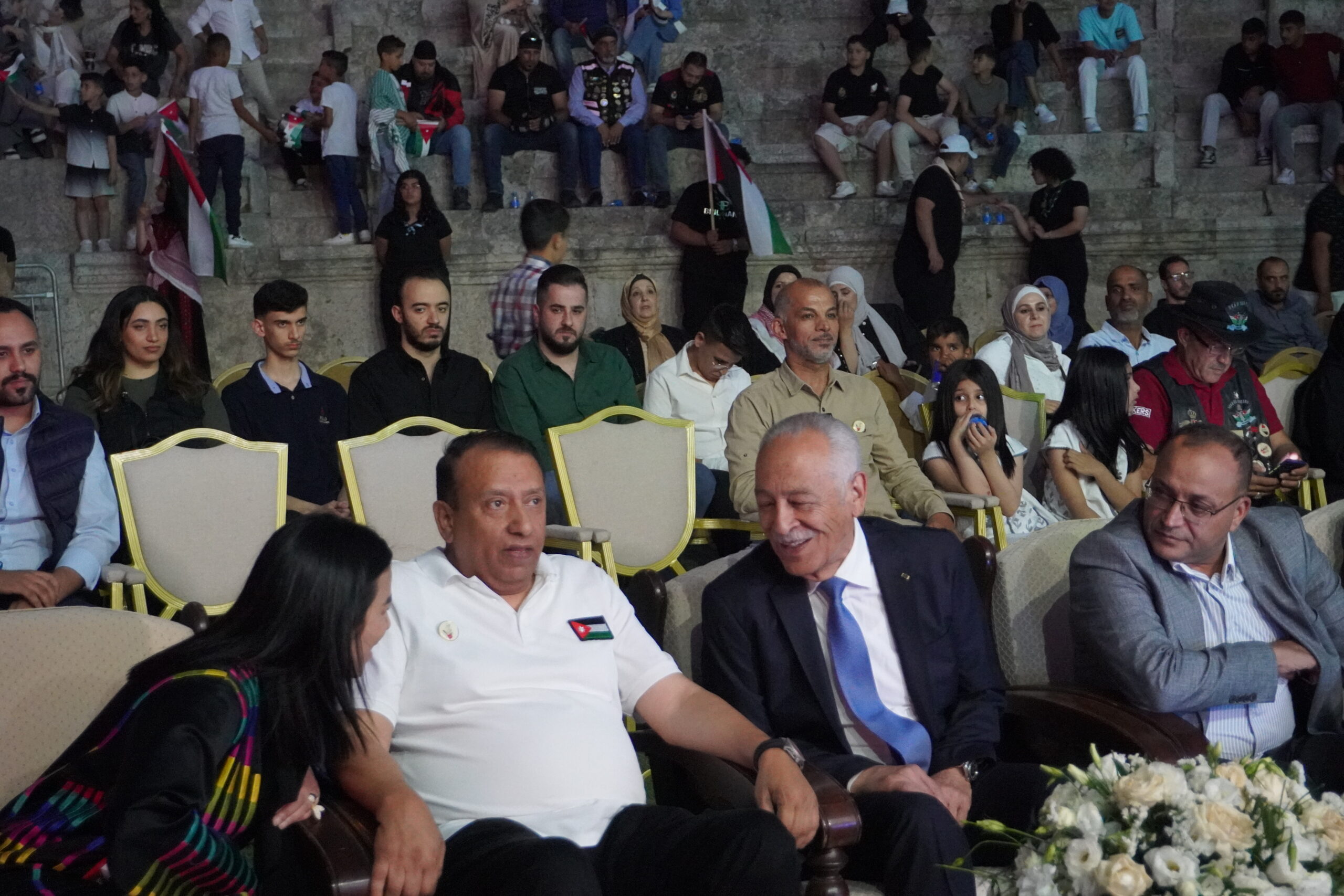 صور وفيديو.. العيسوي يرعى احتفالاً جماهيريا حاشدا بالمدرج الروماني