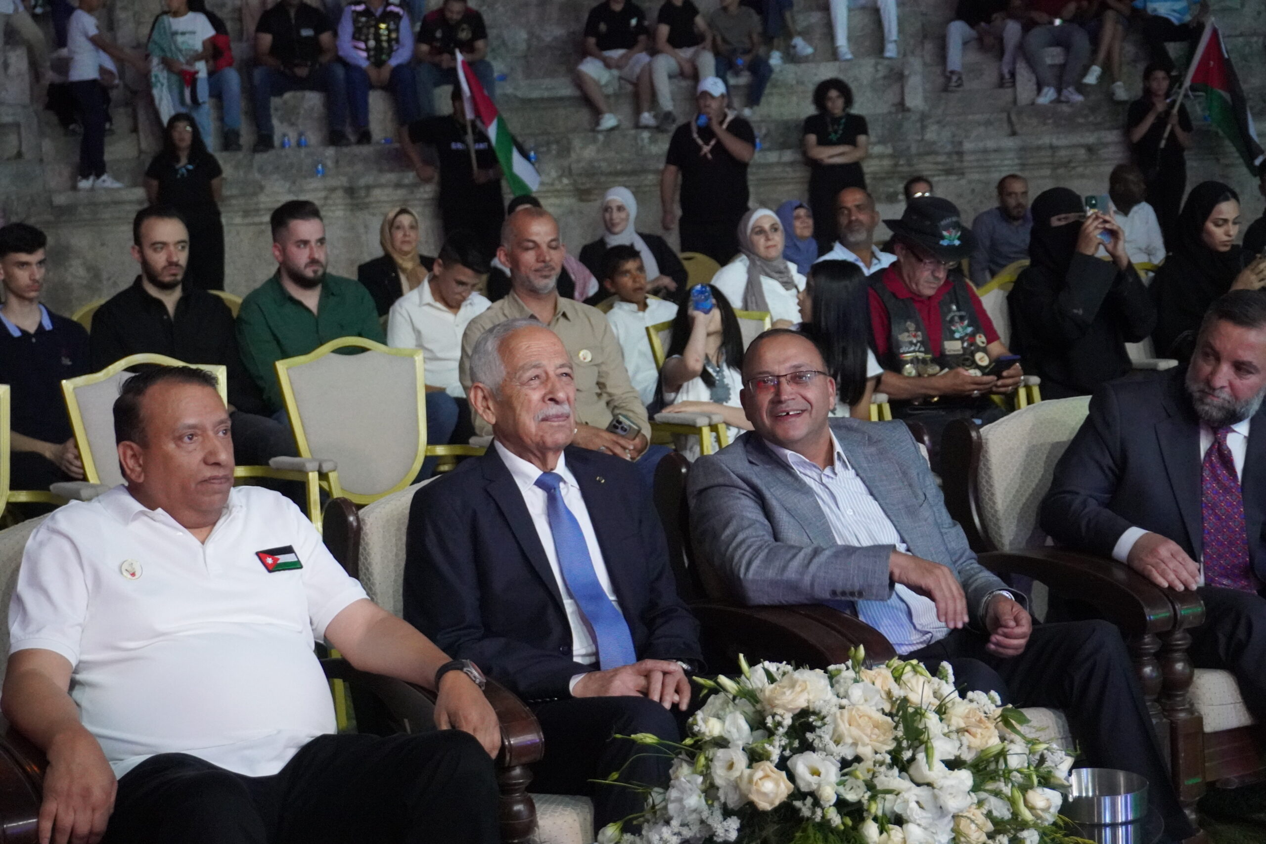 صور وفيديو.. العيسوي يرعى احتفالاً جماهيريا حاشدا بالمدرج الروماني