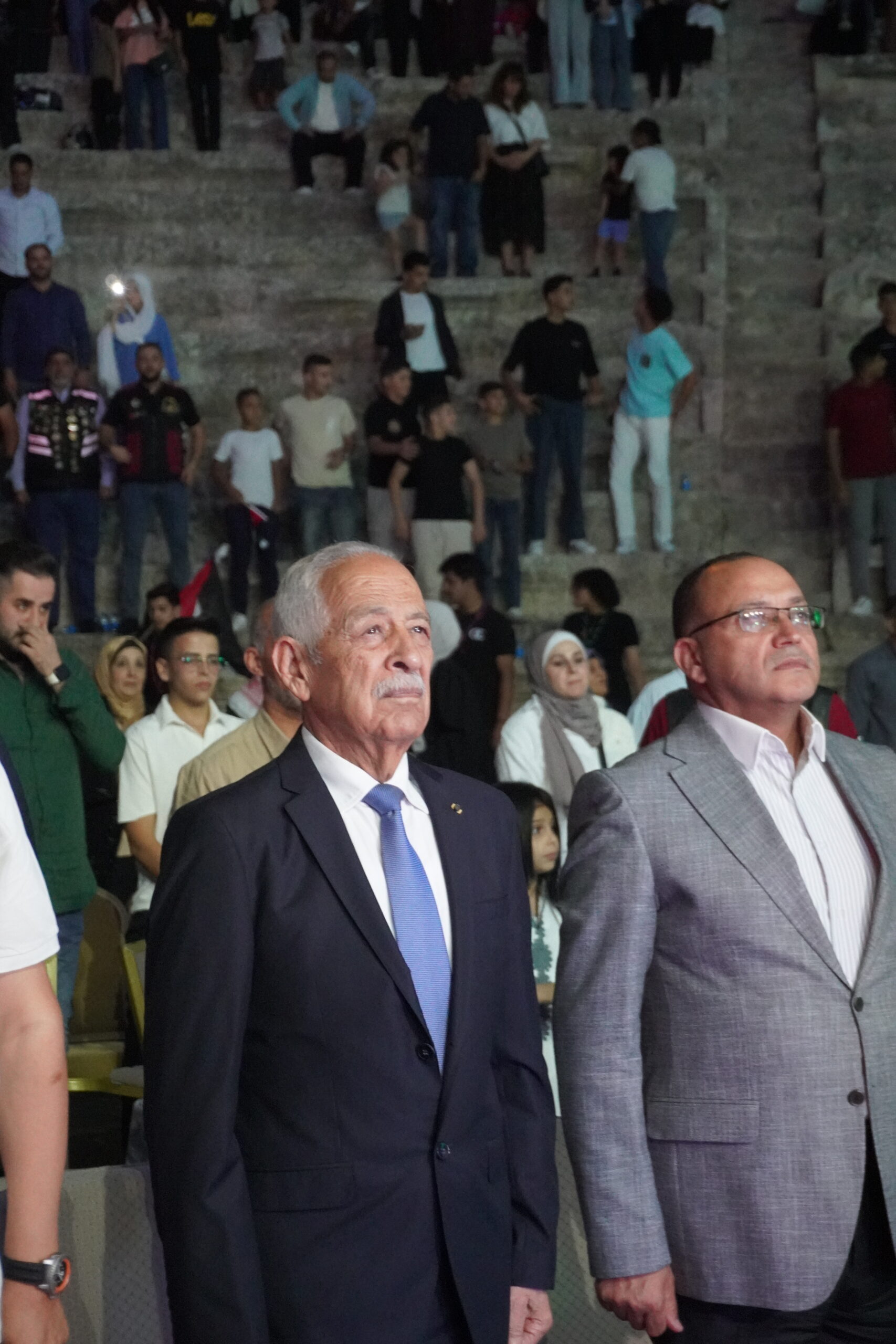 صور وفيديو.. العيسوي يرعى احتفالاً جماهيريا حاشدا بالمدرج الروماني