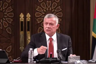 عاجل | الملك ورئيس وزراء اليونان يبحثان وقف التصعيد في المنطقة