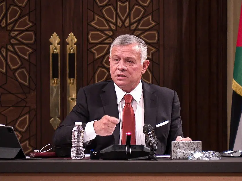 عاجل | الملك ورئيس وزراء اليونان يبحثان وقف التصعيد في المنطقة