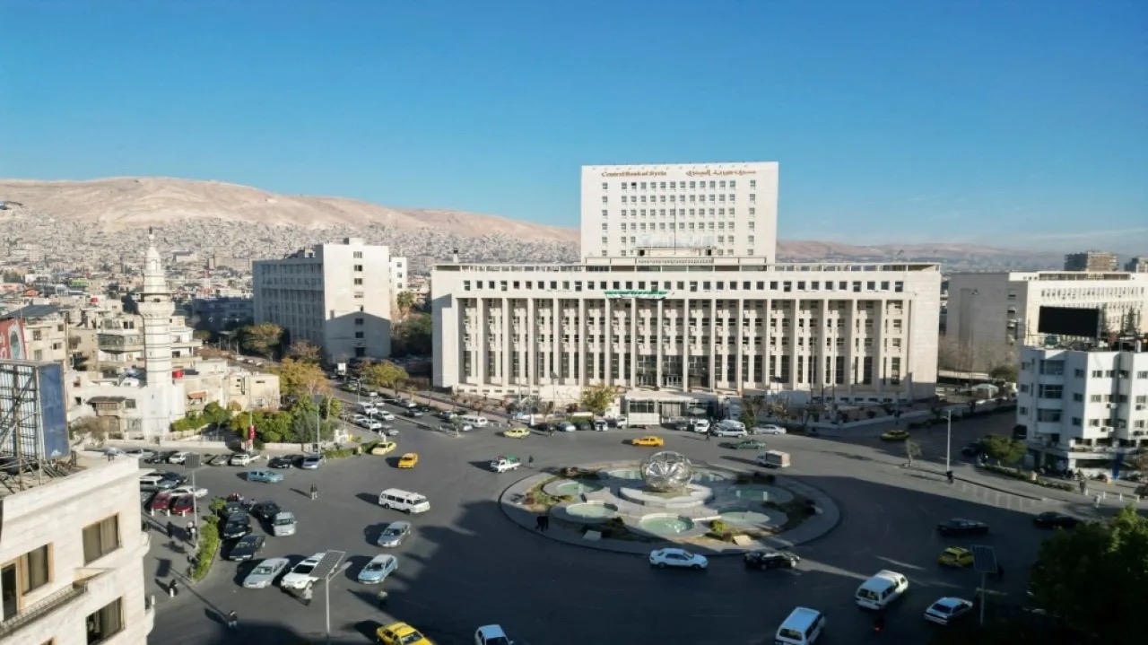 أول تحويل مصرفي دولي مباشر عبر نظام سويفت لسوريا