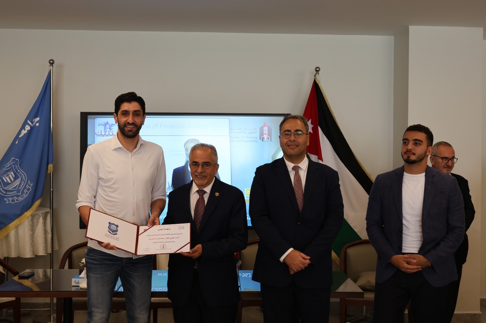 عمان الأهلية تكرم نخبة من طلبتها المتميزين في مختلف المجالات