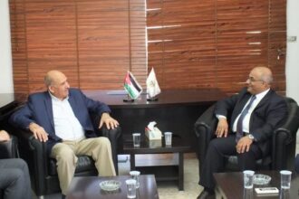 عاجل | الذنيبات يلتقي نقيب وأعضاء نقابة الصحفيين