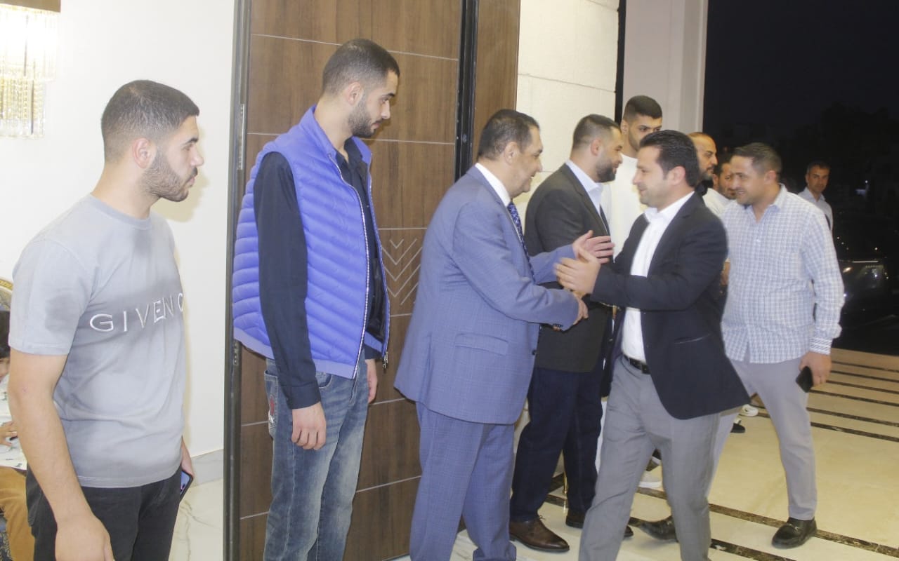 مروان الركيبات يستقبل المهنئين بقدوم حفيده شهم في ديوانه بمنطقة دابوق بعمان...
