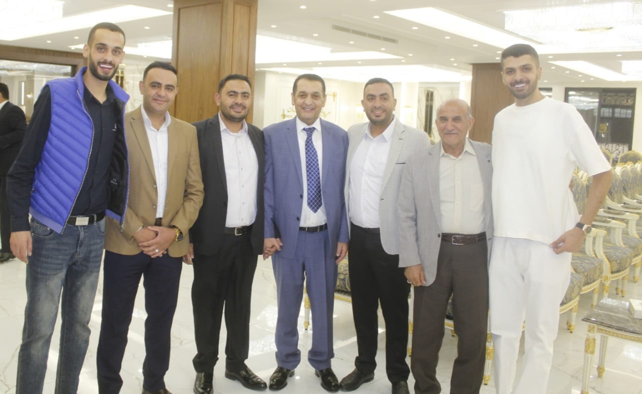 مروان الركيبات يستقبل المهنئين بقدوم حفيده شهم في ديوانه بمنطقة دابوق بعمان...