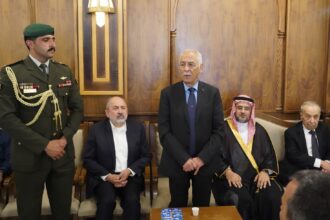 مندوبا عن الملك وولي العهد...العيسوي يعزي آل خزنة كاتبي