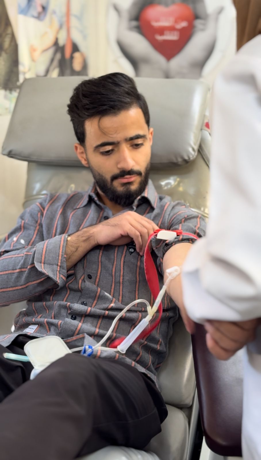 الكلية الجامعية الوطنية للتكنولوجيا تنظم حملة التبرع بالدم