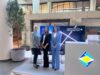 البنك الاردني الكويتي ينفذ حملة لموظفيه لطلاء أرصفة مساره المتبنى على طريق السلط-ارميمين