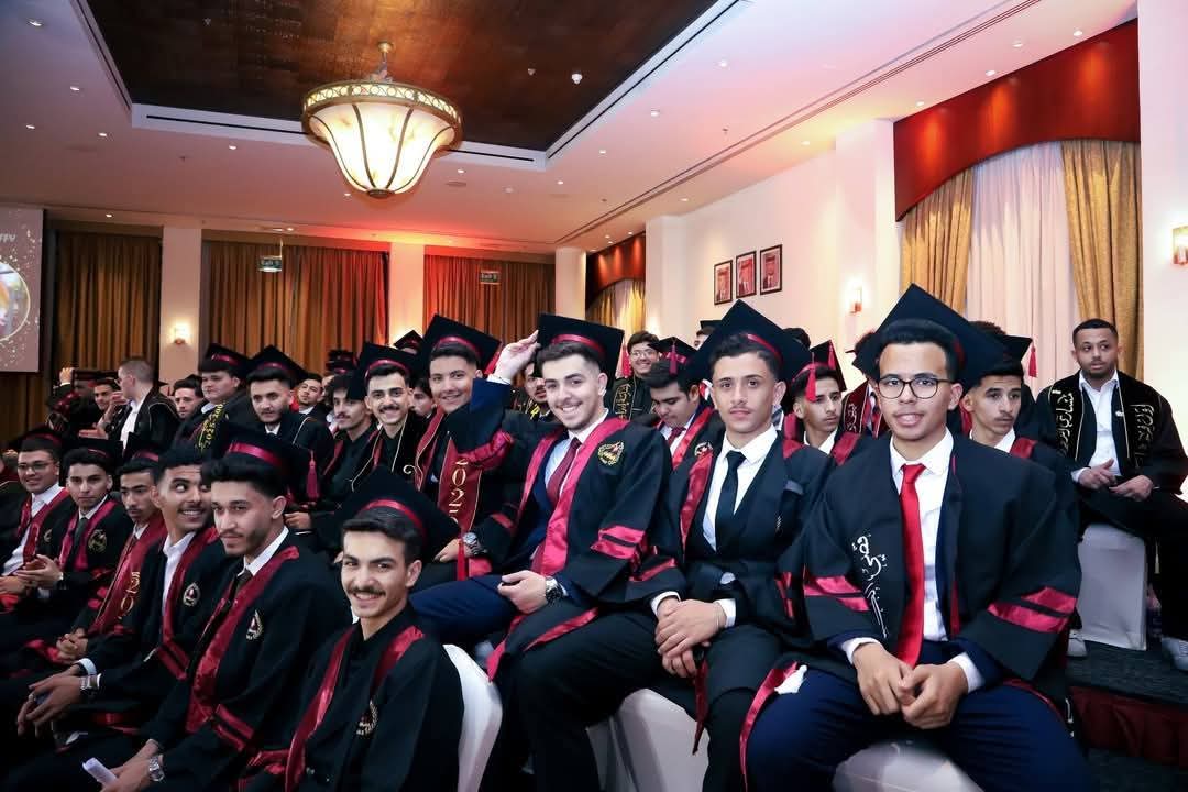 العقبة تحتفي بالاستقلال وتخريج طلبة "العلمية النموذجية" برعاية مدير التربية والتعليم