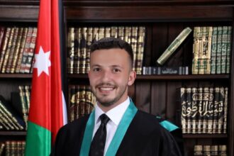 عبد الرحمن الخطيب مبارك مناقشة مشروع التخرج