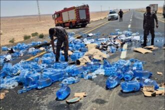 نشامى الدرك يتدخلون لإخماد حريق وإنقاذ طريق بعد حادث سير