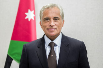 جعفر حسان يقود الحكومة من الميدان... نهج تنفيذي متسارع في المحافظات