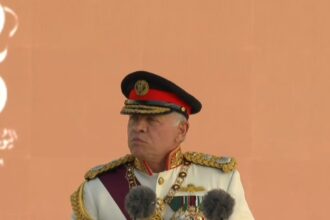 الملك يتلقى اتصالاً من الرئيس العراقي ويؤكد ضرورة التهدئة الشاملة
