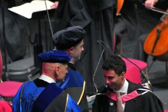 أحمد ماهر الحوراني يحصل على درجة الماجستير من جامعة إمبريال كوليج