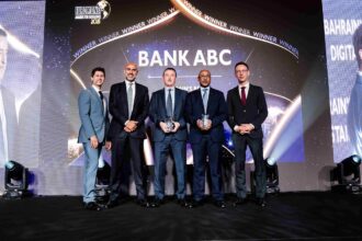 بنك ABC يحصد جائزتي "أفضل بنك رقمي" و "أفضل بنك للتمويل المستدام" في البحرين ضمن  جوائز يوروموني للتميُّز لعام ٢٠٢٥