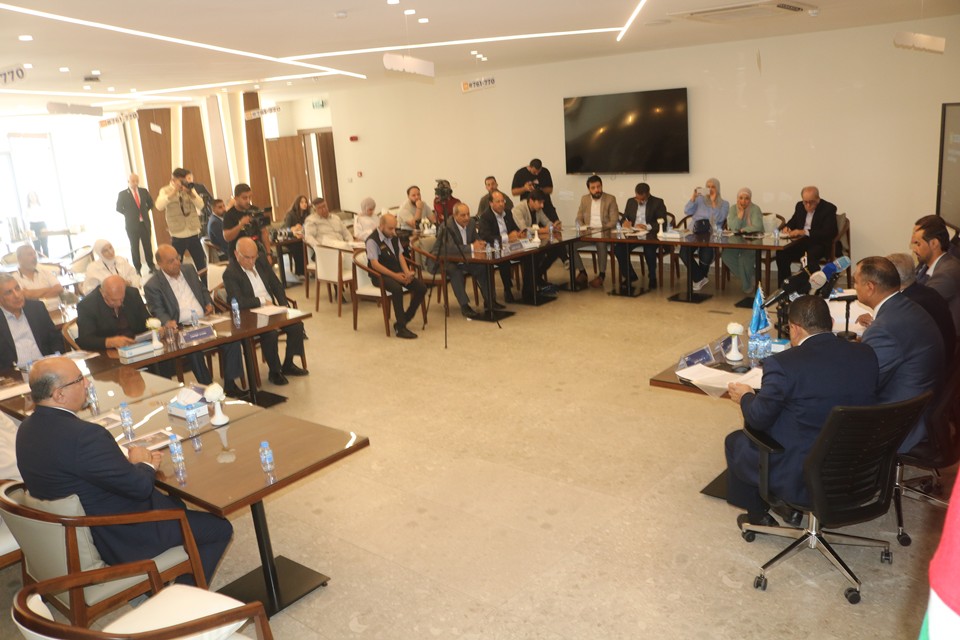 بالصور .. مؤتمر صحفي في عمان الأهلية حول إنجازاتها في التصنيفات العالمية والإعتمادات والبحث العلمي والتعليم التقني