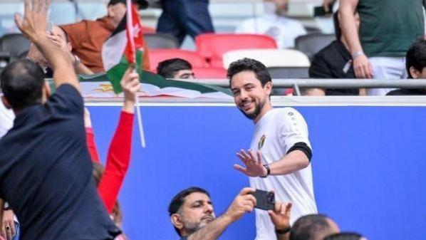 ولي العهد يصل استاد عمان الدولي لمؤازرة النشامى أمام نظيره العراقي