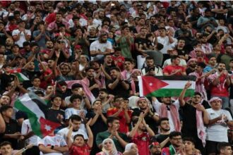 النشامى على أعتاب التاريخ.. مباراة مفصلية أمام عُمان