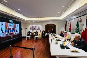 اللجنة الوزارية العربية بشأن غزة تعقد اجتماعًا مع الرئيس الفلسطيني عبر الاتصال المرئي