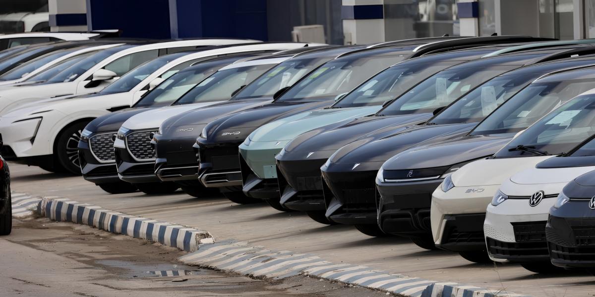 تخفيض الضريبة الخاصة على السيارات يدخل حيز التنفيذ