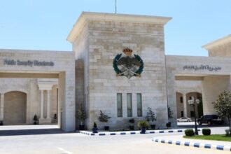 الأمن العام: ضبط مركبة عمومي كان سائقها يقودها بتهور