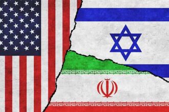 إيران تتهم واشنطن بالتواطؤ في الهجوم الإسرائيلي وواشنطن تنفي وتدعو للعودة إلى المفاوضات