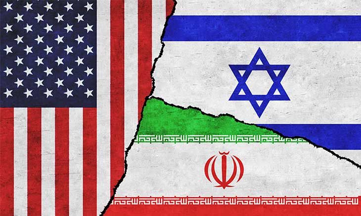 إيران تتهم واشنطن بالتواطؤ في الهجوم الإسرائيلي وواشنطن تنفي وتدعو للعودة إلى المفاوضات