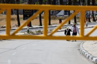 حصار متصاعد وسور جديد يحاصر بلدة سنجل في الضفة الغربية