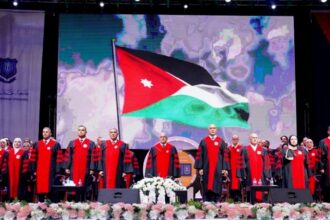 بالصور .. أ.د.حمدان يرعى احتفال عمان الاهلية لليوم الثاني بتخريج طلبة الفصل الثاني من الفوج 32