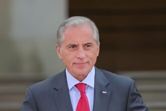 جعفر حسان يشيد بجهود الدكتور نزار المهيدات