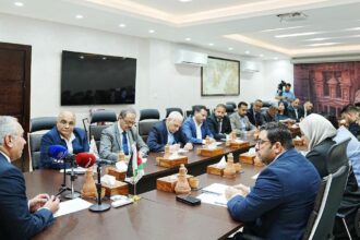 نقيب الصحفيين يبحث ورئيس سلطة البترا التعاون الاعلامي والترويج للمدينة الوردية