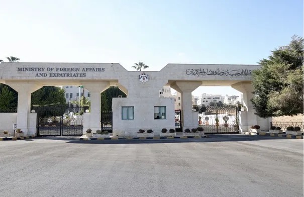 عاجل| توقيف 4 طلاب أردنيين بشهادات مفبركة في روسيا والخارجية تتابع التحقيق