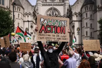 بريطانيا ترفض وقف حظر "فلسطين أكشن" بعد اقتحام قاعدة عسكرية