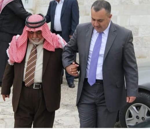 كيف أرثيك، أبي؟
