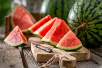 البلبيسي يكشف علاقة البطيخ بالإمراض المنتشرة