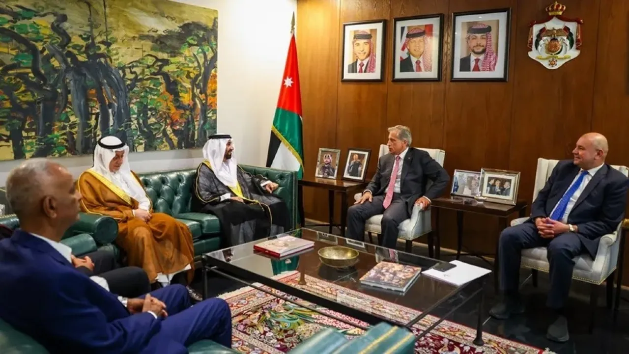 جعفر حسان يستقبل رئيس البرلمان العربي ويؤكد ضرورة وقف العدوان على غزة