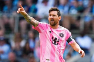 الأهلي السعودي يتحرك لإغراء ميسي قبل نهاية عقده مع إنتر ميامي