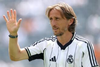 مودريتش ينضم إلى ميلان بعد 12 عامًا من المجد مع ريال مدريد