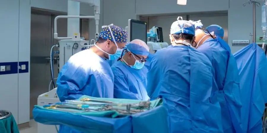 عُمان تنجح في أول عملية دماغية بتقنية "الجمجمة المفتوحة أثناء اليقظة"